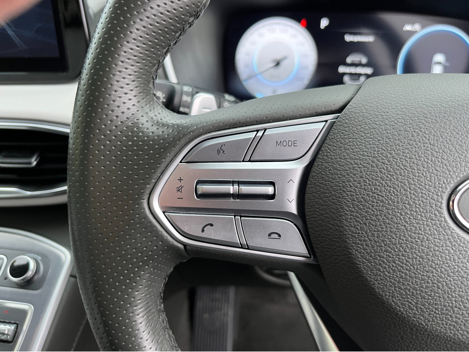2022 Hyundai Santa Fe 7 SEATER EXECUTIVE PLUS AUTOMATIC 2.2 DIESEL //MASSIVE SPEC//KRELL SOUND SYSTEM//HEATED AND COOLED SEATS//FULL LEATHER ELECTRIC SEATS// €39,950