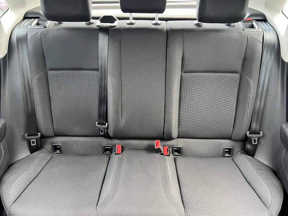 2018 Volkswagen Polo - image 12