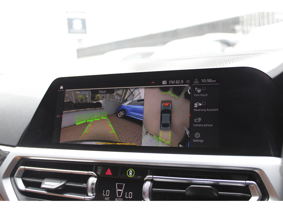 2019 BMW 3 Series - image 14