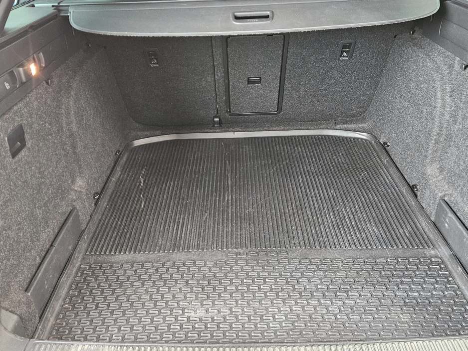 2019 Skoda Superb - image 7