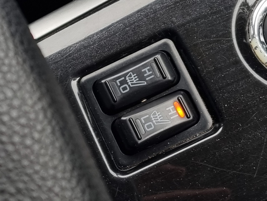 2016 Mitsubishi Outlander - image 26