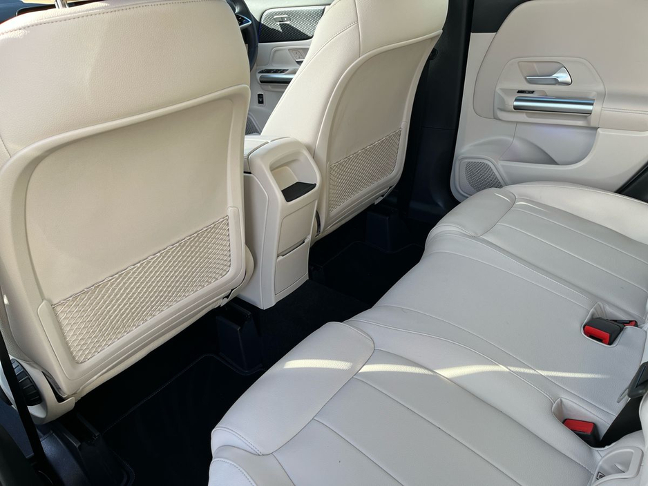 2025 Mercedes-Benz GLA Class - image 19