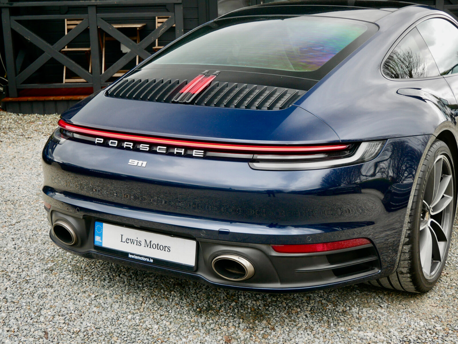 2022 Porsche 911 - image 10