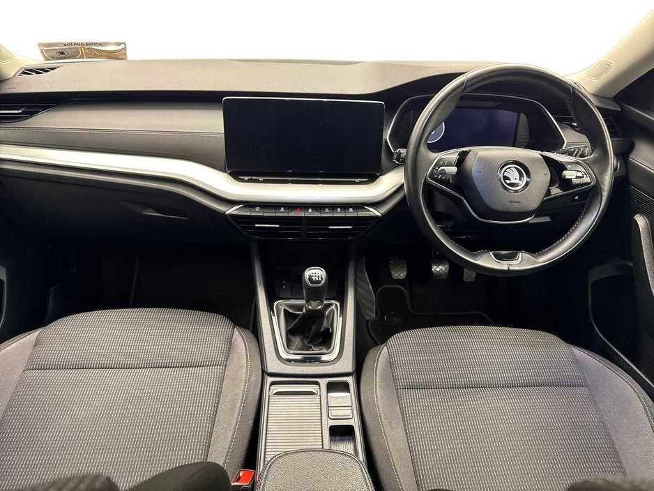 2025 Skoda Octavia - image 8