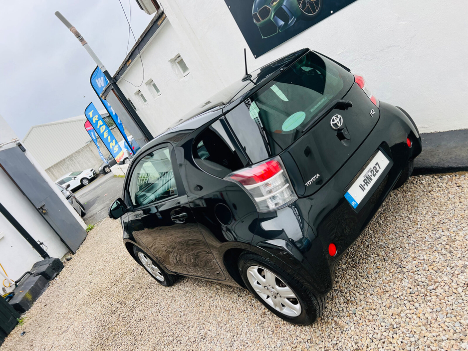 2011 Toyota iQ - image 3