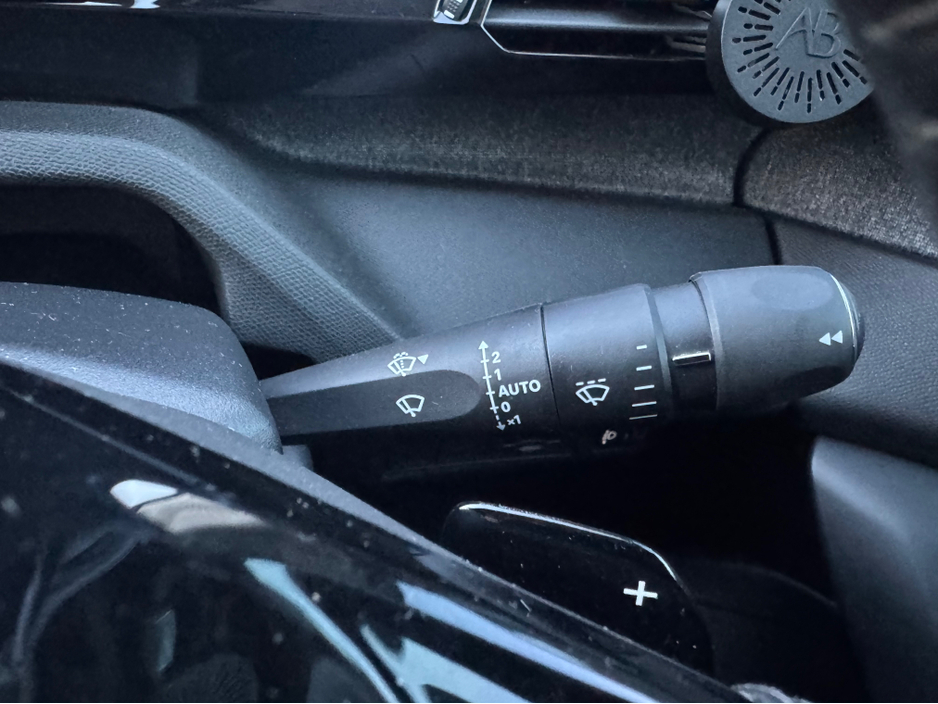 2024 Peugeot 408 ALLURE 1.2 130 AUTOMATIC 6 €30,995