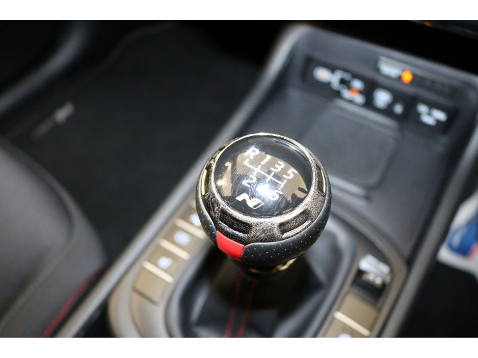 2025 Hyundai Kona - image 18