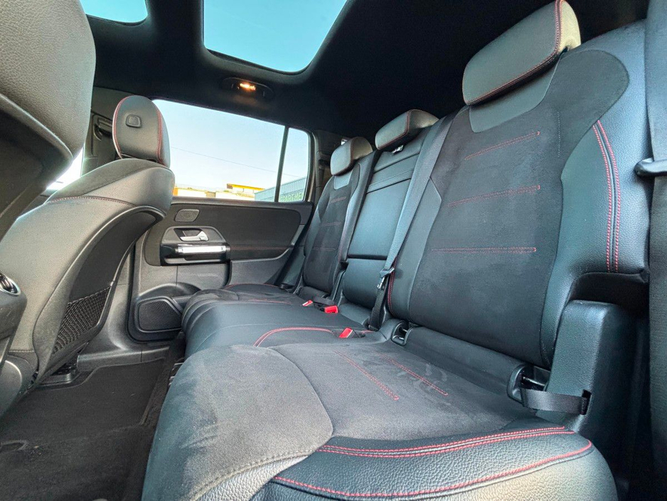 2023 Mercedes-Benz EQB AMG LINE PREMIUM 300 SUNROOF €38,995