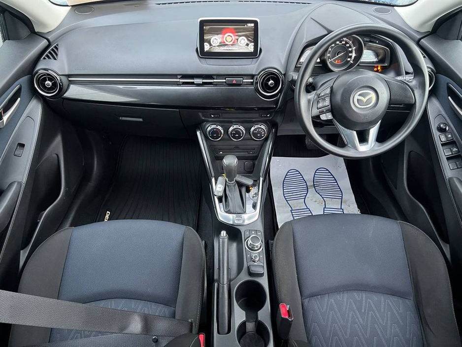 2016 Mazda Demio - image 10