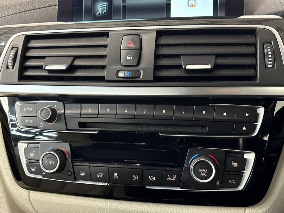 2018 BMW 4 Series M SPORT HARD TOP CONVERTIBLE**NEW 19" BLACK ALLOYS DUE**CREAM LEATHER HEATED MEMORY SEATS**DUAL CLIMATE**MULTIFUNCTIONAL STEERING WHEEL**HEATED NECK SCARF**PARKING SENSORS**SAT NAV**BLUETOOTH MEDIA** €29,995