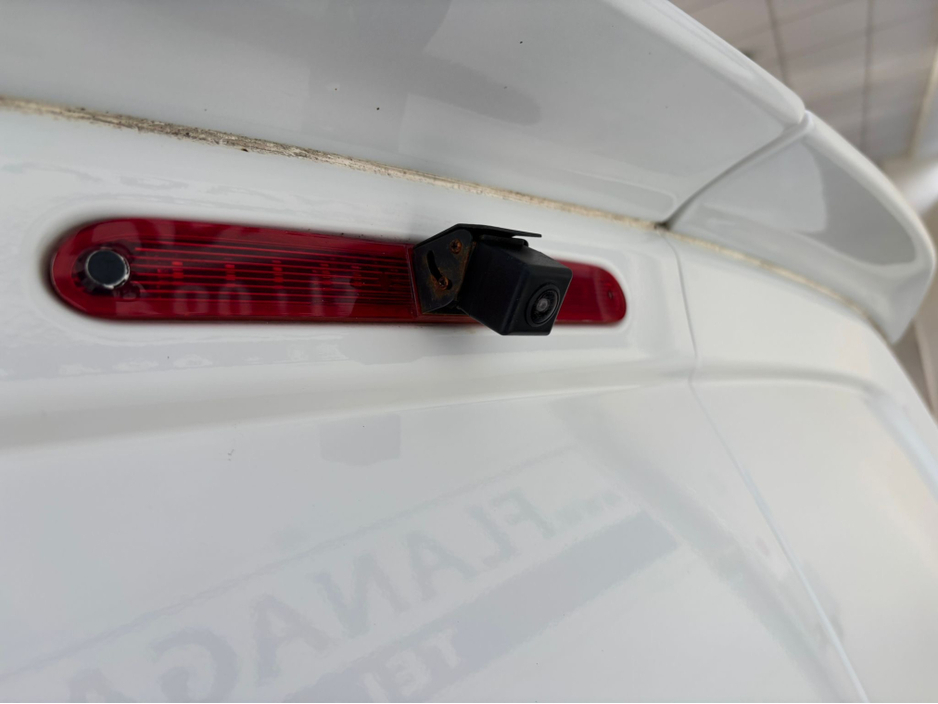 2020 Peugeot Partner - image 16