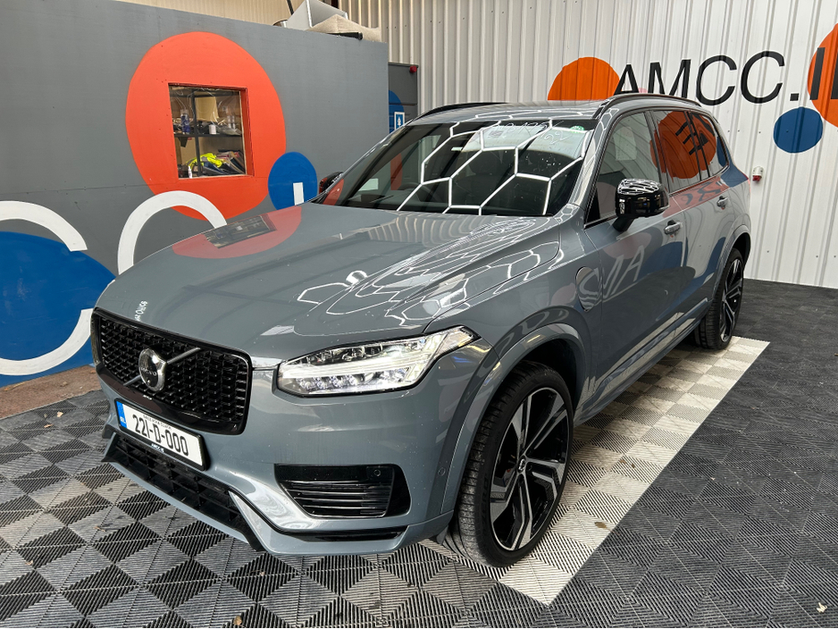 2022 Volvo XC90 - image 8