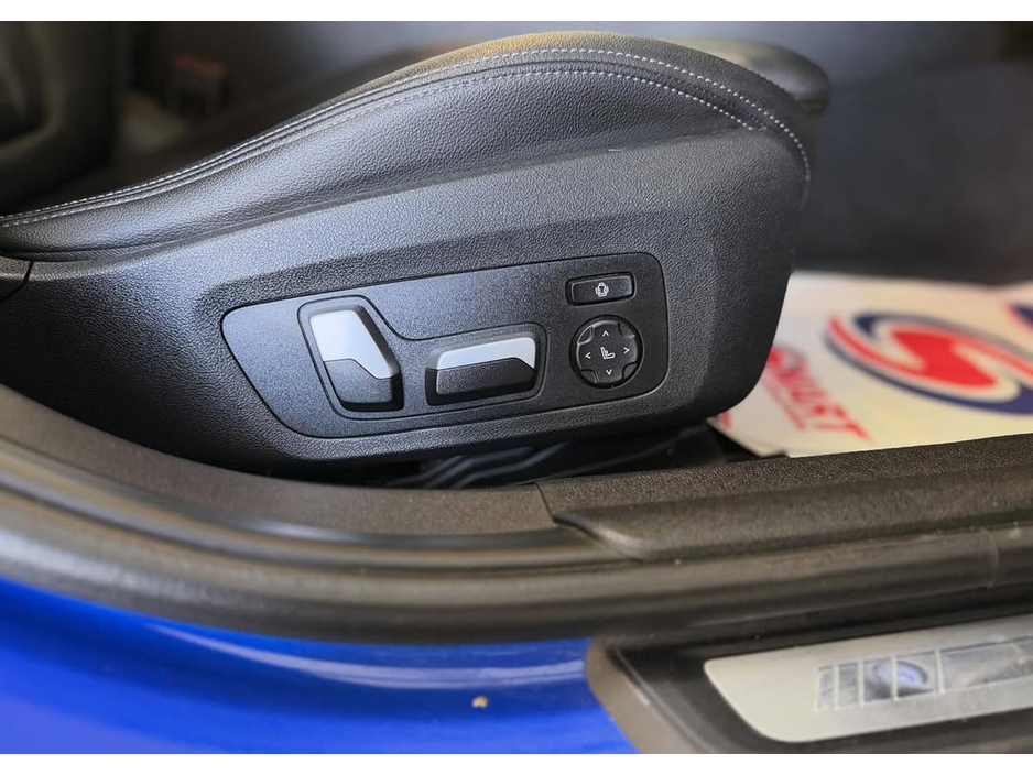 2021 BMW 3 Series - image 16