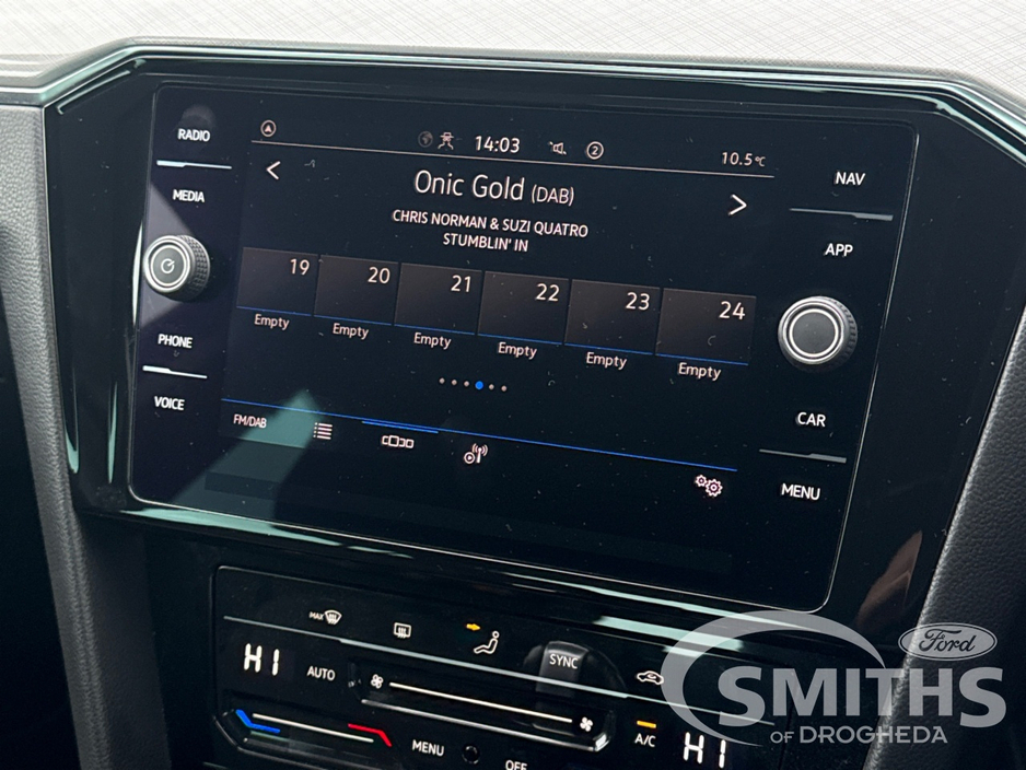 2022 Volkswagen Passat BUSINESS 2.0TDI 122PS **DSG AUTO** €27,950