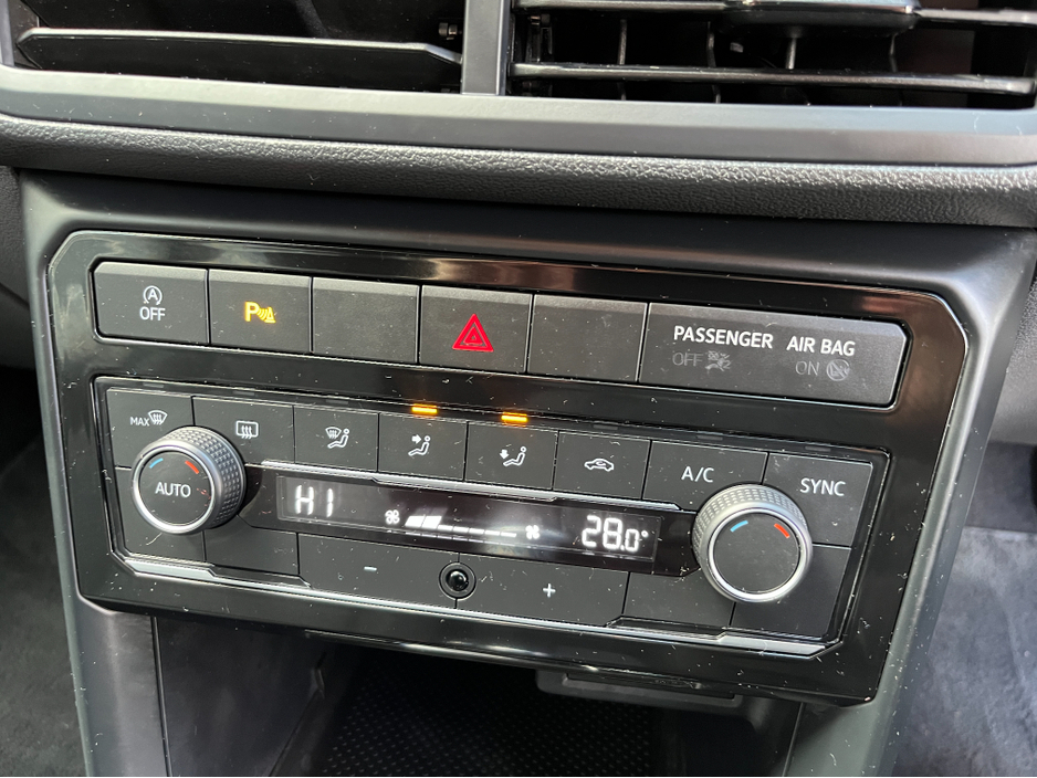 2021 Volkswagen T-Cross - image 18