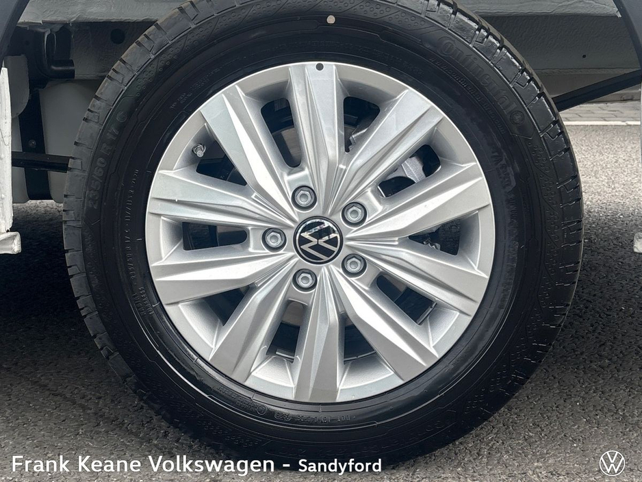 2025 Volkswagen California GRAND CALIFORNIA 600 177BHP AUTO *DEMO MODEL* *APPLE CARPLAY/ANDROID AUTO* *REAR VIEW CAMERA* *FRONT AND REAR PARKING SENSORS* *ELECTRIC PARKING BRAKE* €95,950