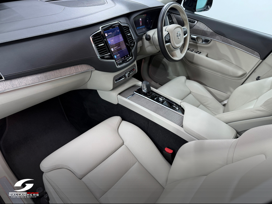 2023 Volvo XC90 - image 14