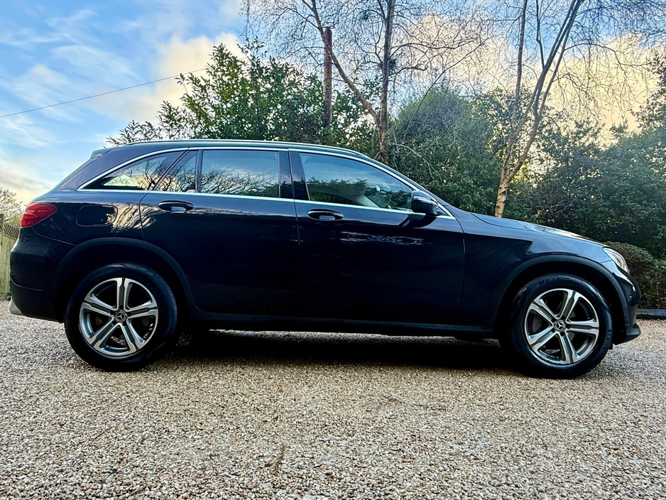 2019 Mercedes-Benz GLC Class 220 D 4MATIC *Full Mercedes Service History* €25,950
