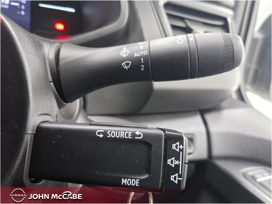 2025 Nissan Primastar - image 24