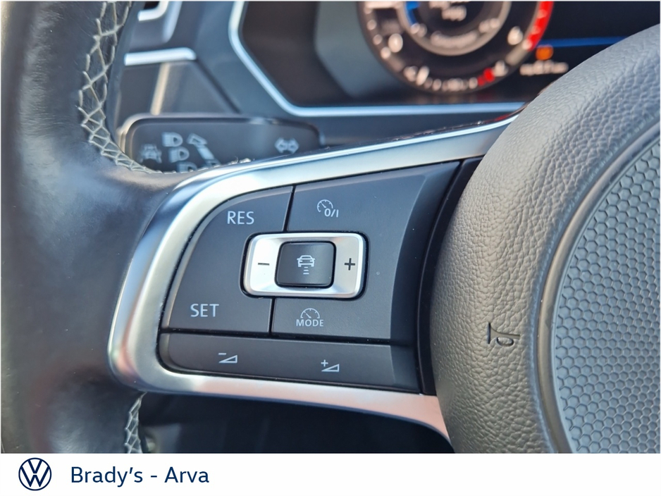 2018 Volkswagen Tiguan - image 22