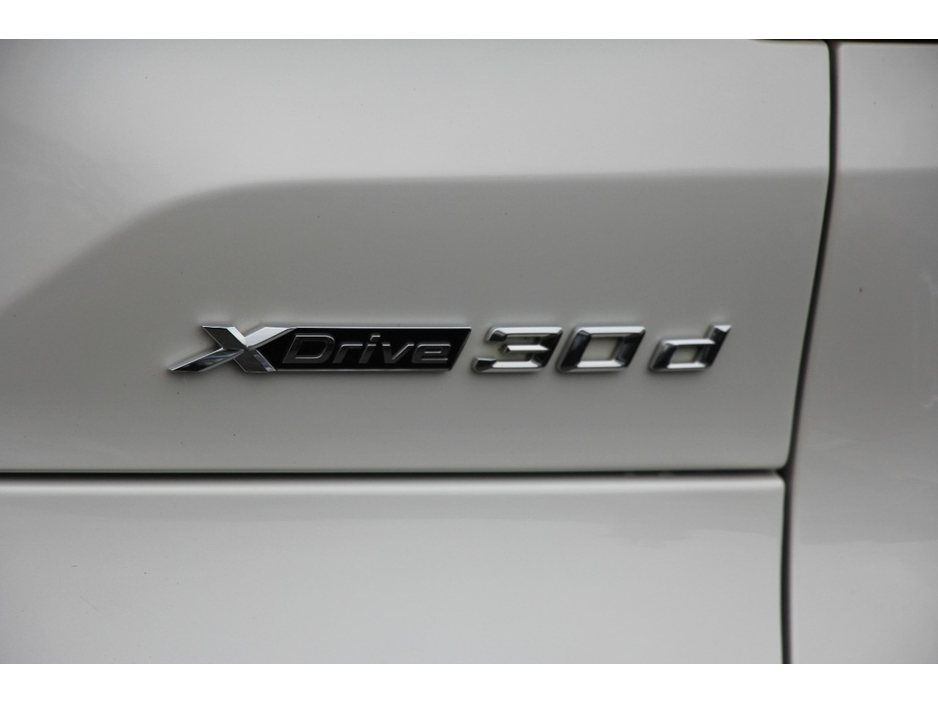 2019 BMW X5 - image 34