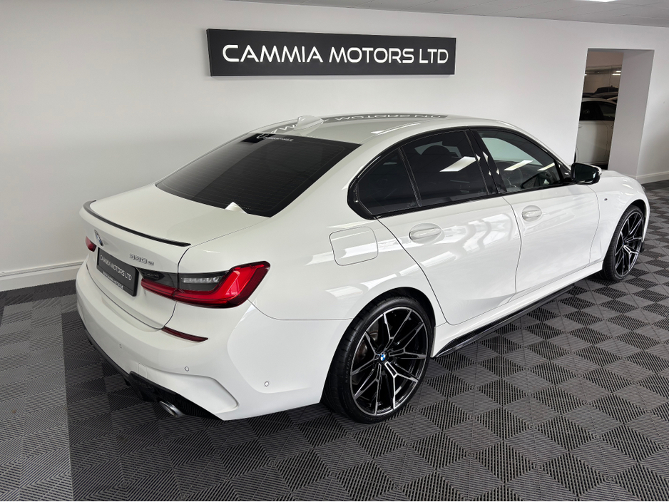 2020 BMW 3 Series - image 4