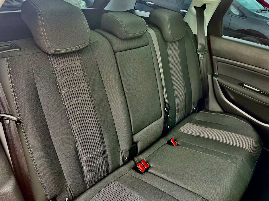 2018 Peugeot 308 - image 18