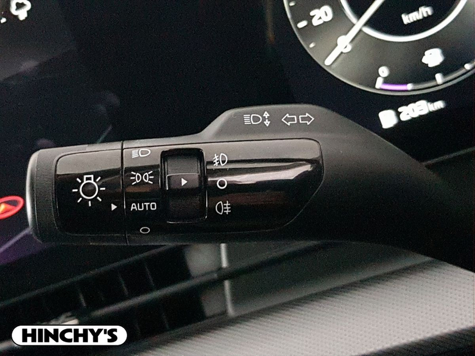 2022 Kia Sportage - image 22