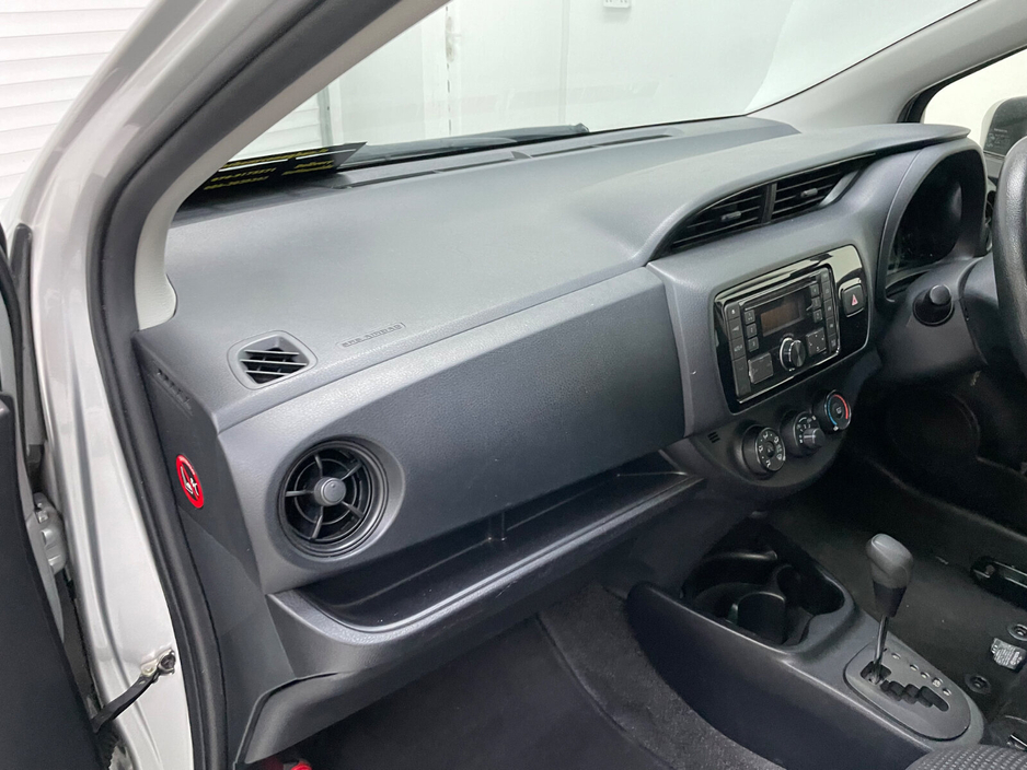 2019 Toyota Yaris - image 23