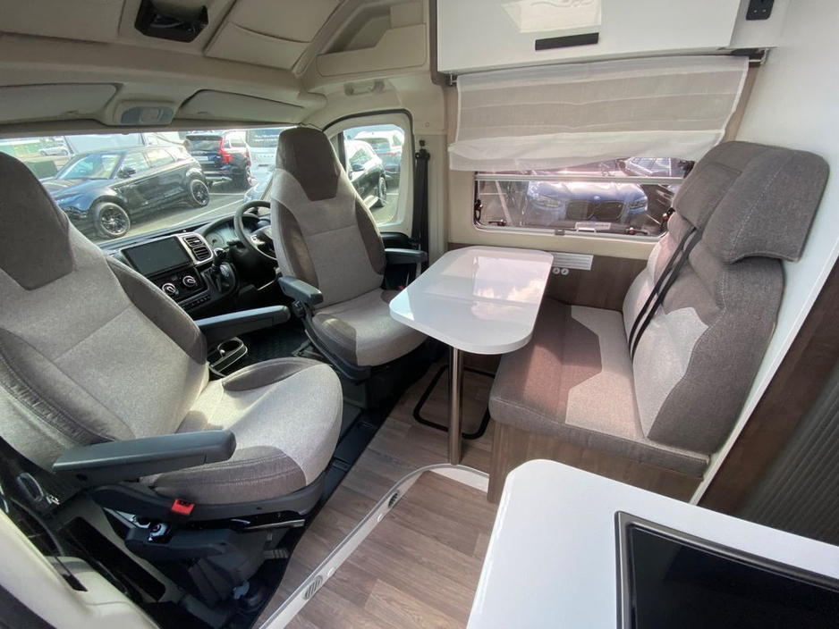 2026 Ford Transit Custom - image 12