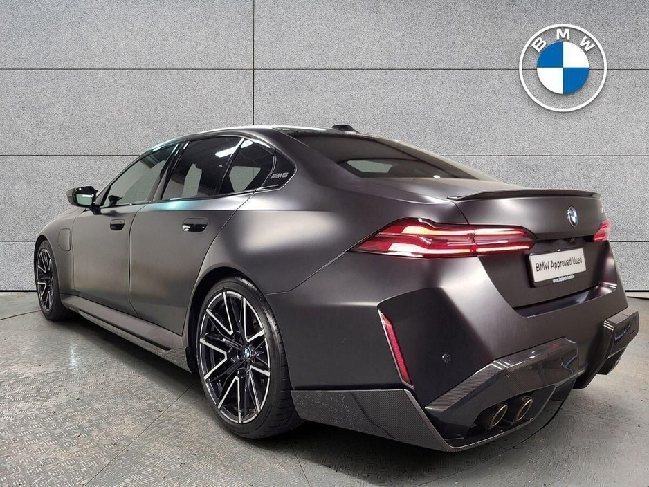 2025 BMW M5 - image 2