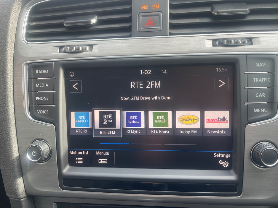 2016 Volkswagen Golf - image 16