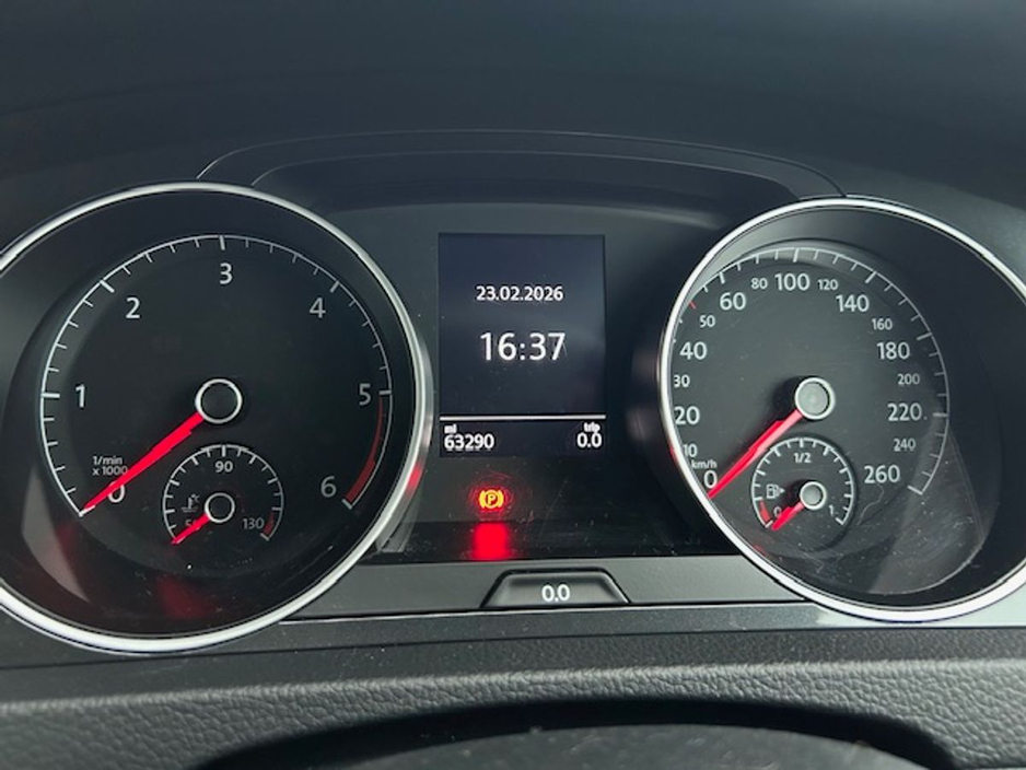 2019 Volkswagen Golf - image 9