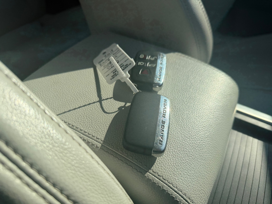 2019 Land Rover Range Rover Evoque - image 12