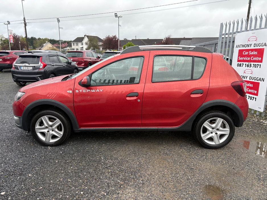 2016 Dacia Sandero Stepway - image 5