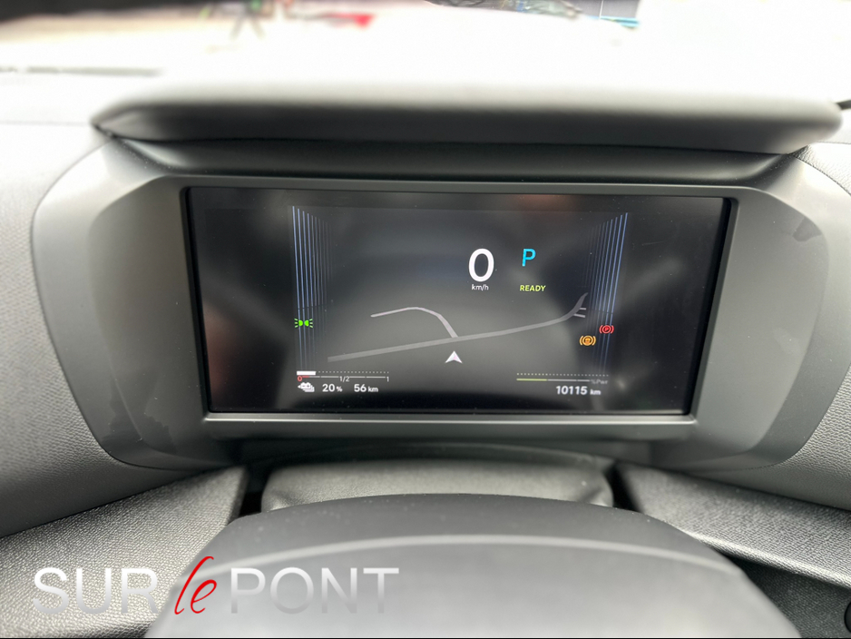 2025 Citroen C4X - image 15