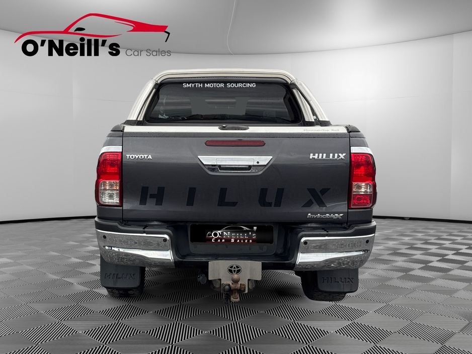 2018 Toyota Hilux - image 9
