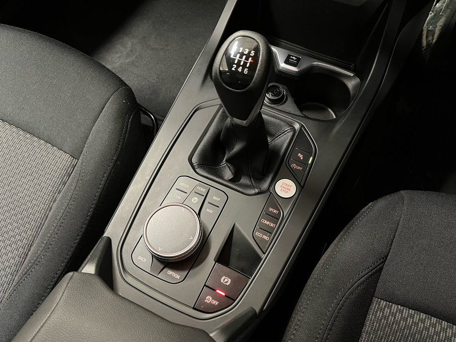 2023 BMW 1 Series 118i SE - Parking Sensors - Panoramic Sunroof - Climate Control - Cruise Control - Apple CarPlay/Android Auto €29,750