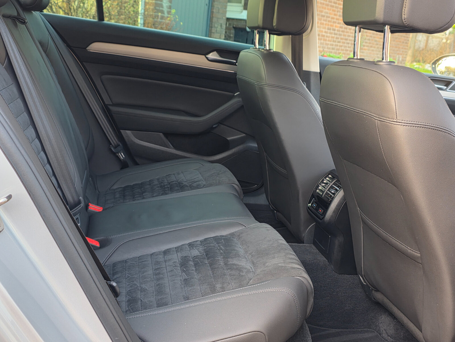 2015 Volkswagen Passat 1.6 TDI 120HP Highline €13,999