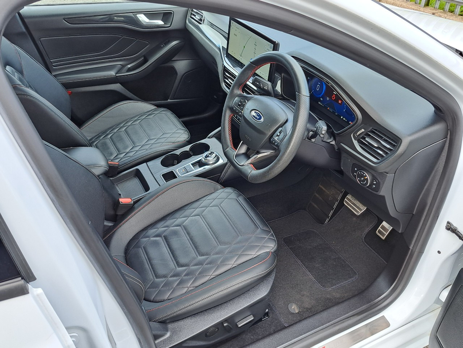 2023 Ford Focus - image 13