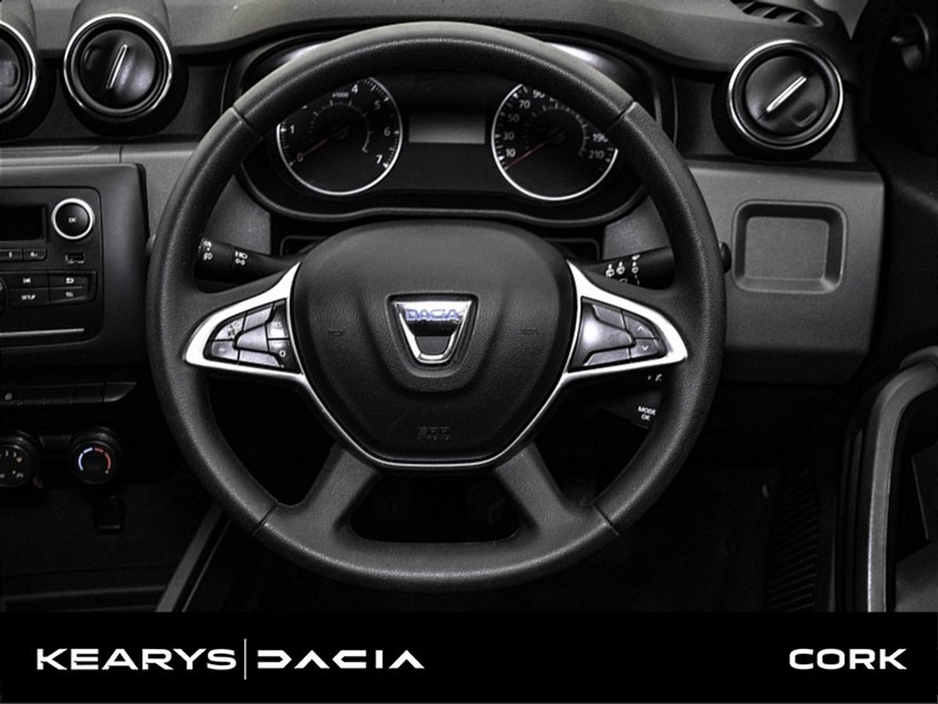 2019 Dacia Duster - image 23