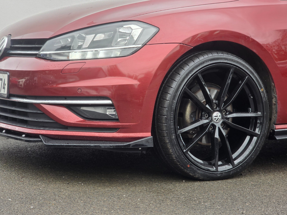 2019 Volkswagen Golf - image 10