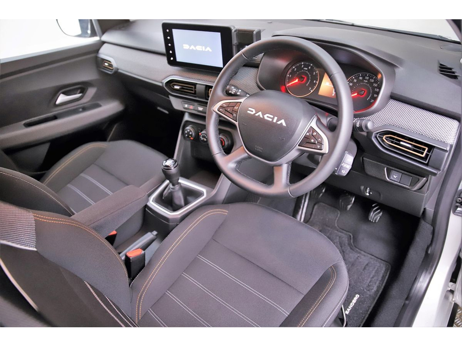 2023 Dacia Sandero Stepway - image 13