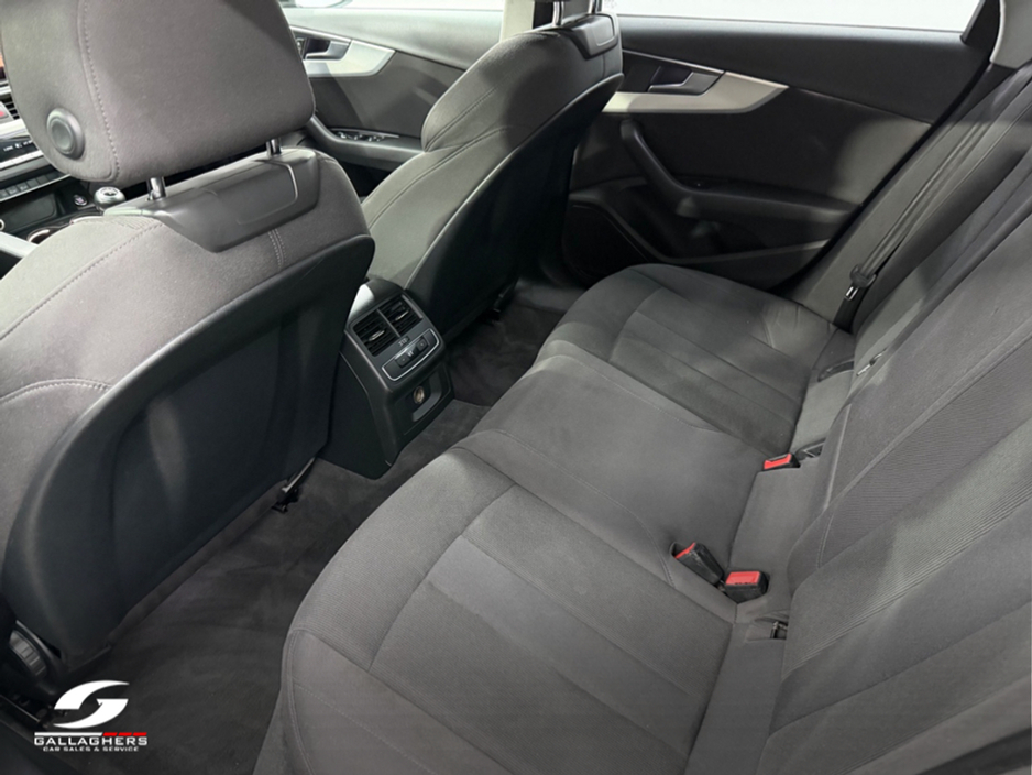 2016 Audi A4 - image 13