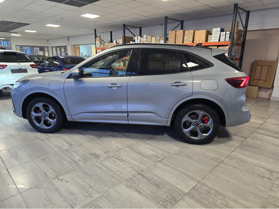 2025 Ford Kuga ST-LINE PHEV PAN ROOF €39,800