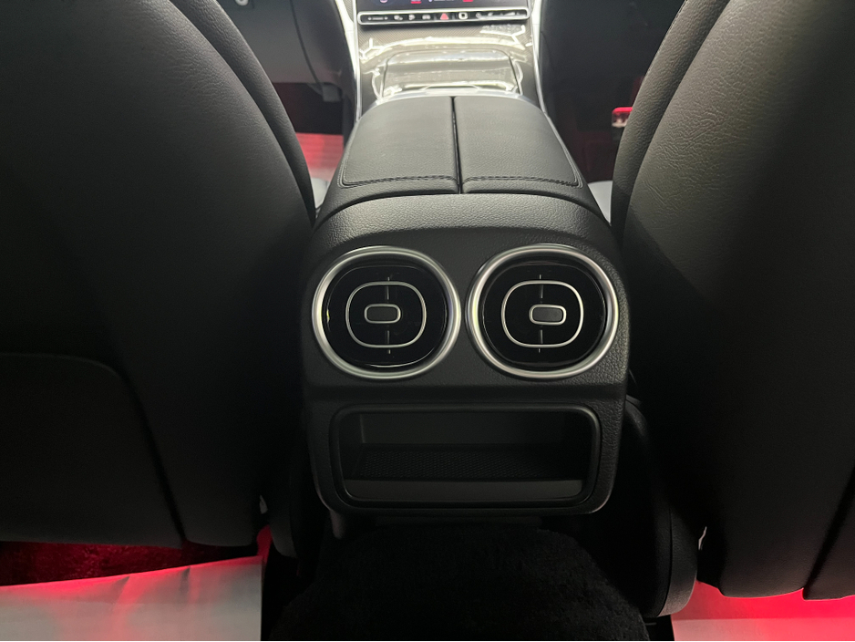 2024 Mercedes-Benz C Class €54950 2024 MERCEDES-BENZ C350E AMG-LINE 2.0 AUTOMATIC / CRUISE CONTROL / 360­° PARKING CAMERA / ELECTRIC MEMORY & HEATED SEATS / PADDLE SHIFTERS / PANORAMIC SUNROOF / AMBIENT LIGHTS €54,950