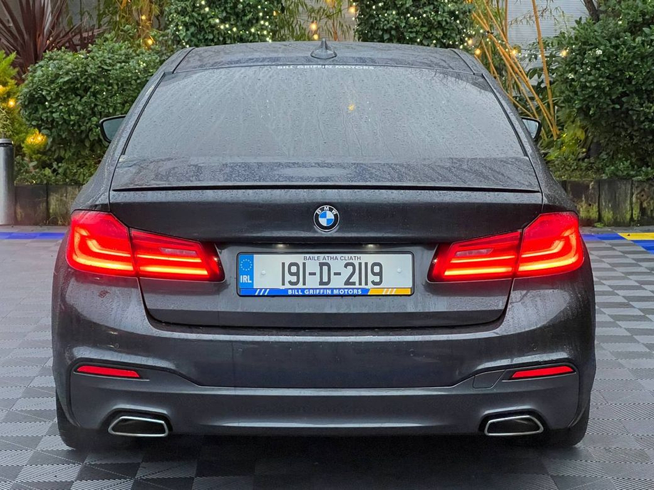 2019 BMW 5 Series 520d M-SPORT * READY TO DRIVE AWAY TODAY * // LEATHER HEATED SEATS // 19" M-SPORT ALLOYS // PARKING SENSORS FRONT & REAR €27,900