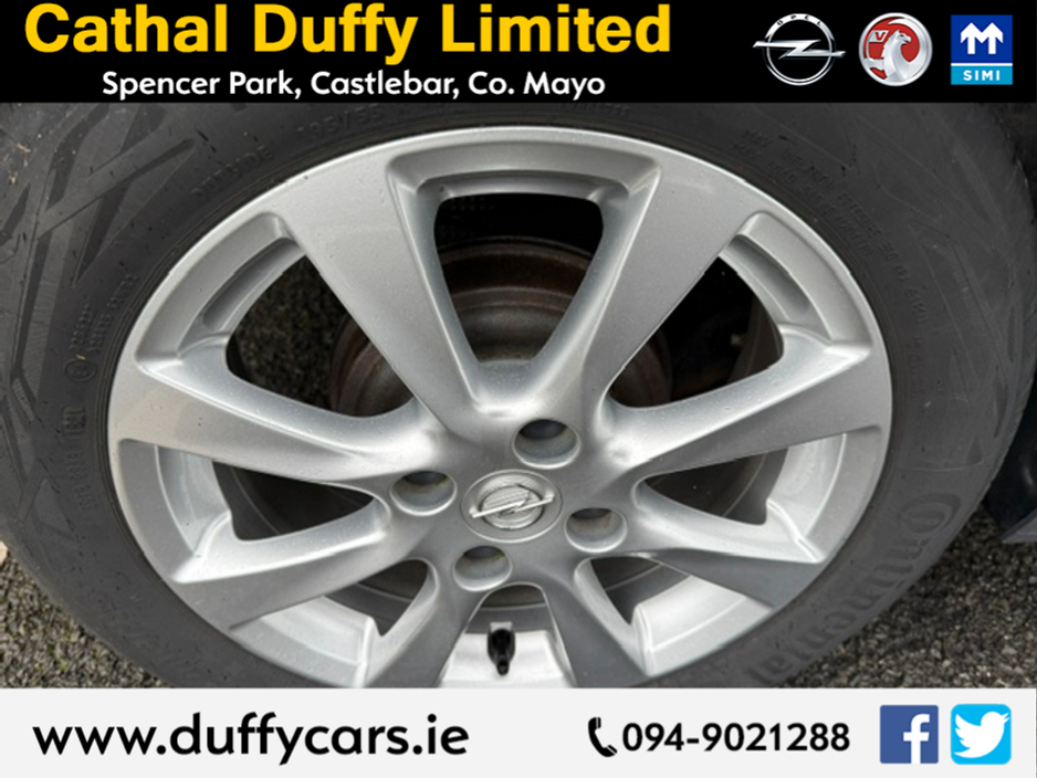 2021 Opel Corsa - image 11