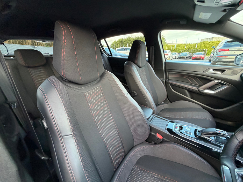 2019 Peugeot 308 - image 16