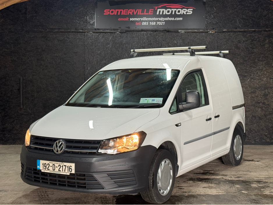 2019 Volkswagen Caddy - image 3